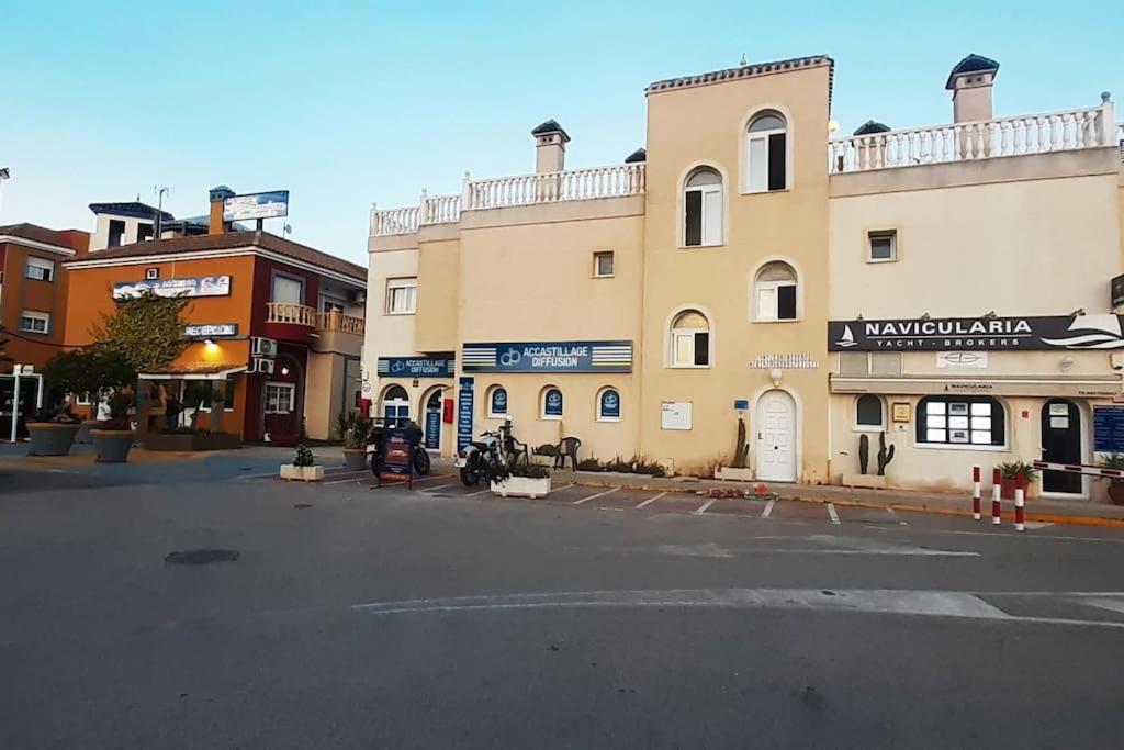 Ferienwohnung Adventure Harbour Torrevieja Exterior foto